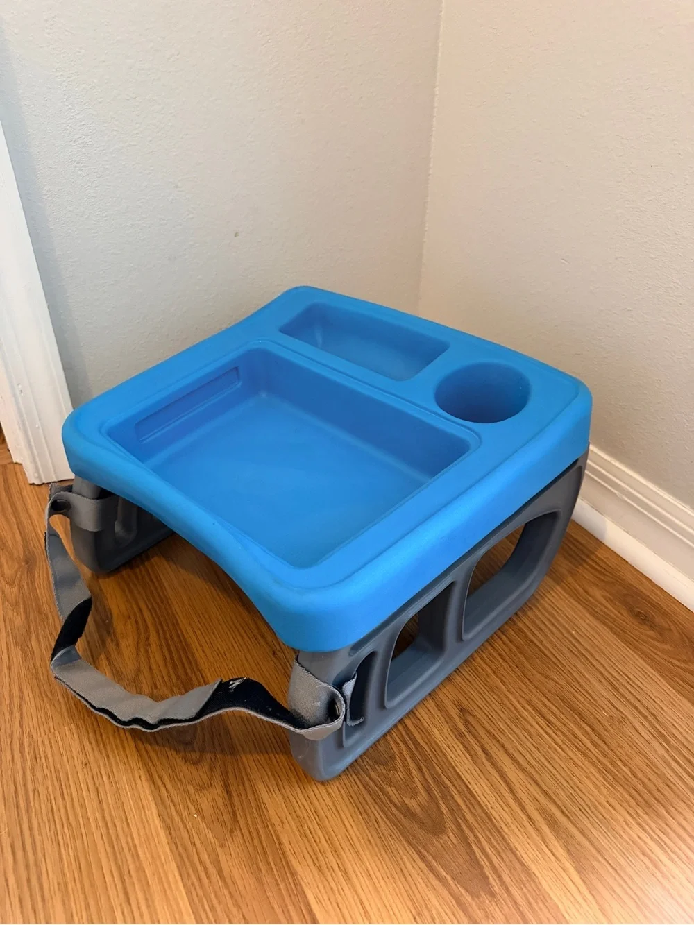ZoomKit Kids Activity Travel Tray with Cup Holder and Strap